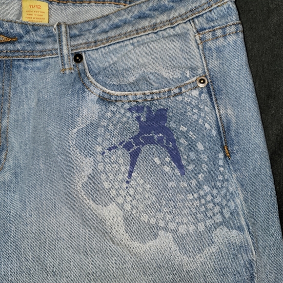 dELiA*s Painted Distressed Jeans - Size 11/12 - Light Wash - Picture 5 of 12